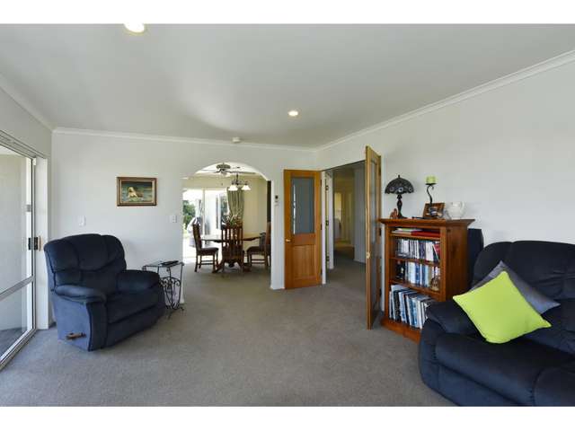 54 Aldinga Avenue Stoke_4