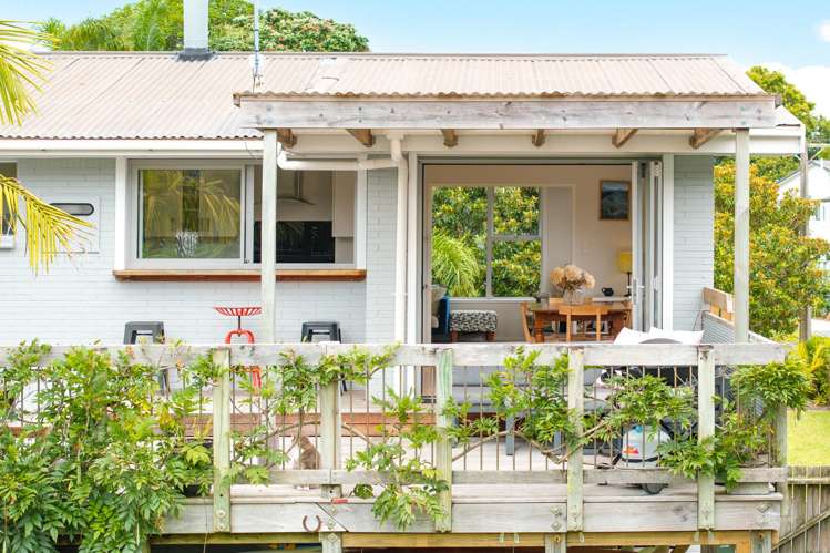 10 Williams Crescent Point Wells_25