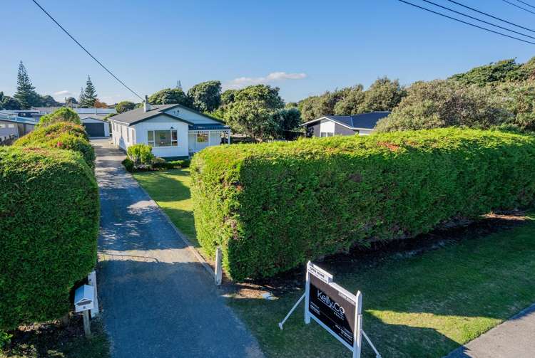 8 Manuka Street Otaki Beach_29
