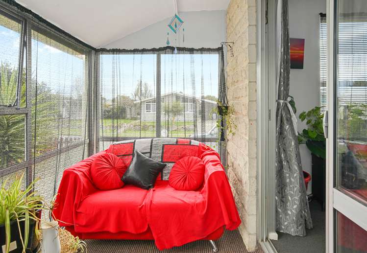 1/12 Cobham Crescent Stoke_7