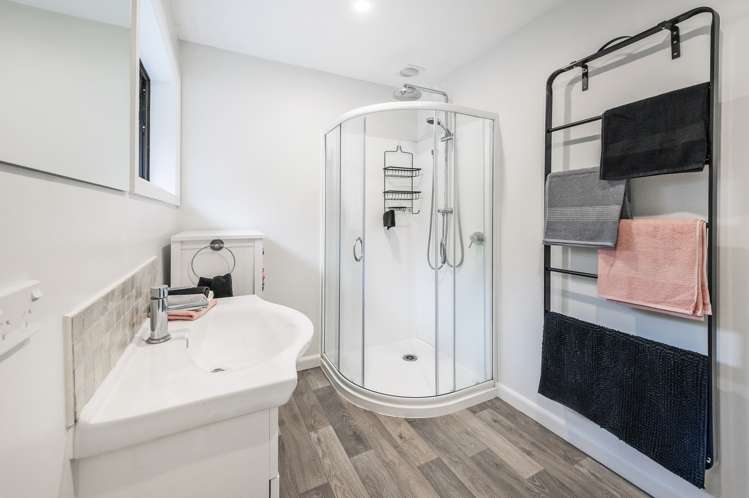 194 Springs Road Hornby_15