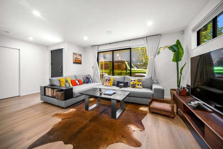 25F Oteha Valley Road Northcross_5