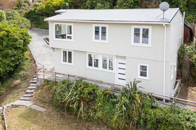 4-BEDROOM HOME & INCOME IN KARORI