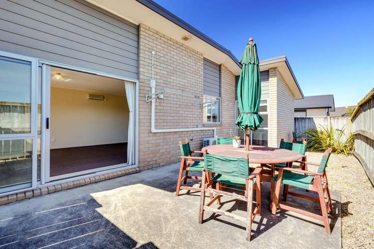 30 & 30A Sirius Crescent Rototuna North_32