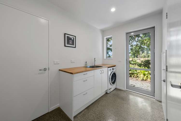 84 Dillons Point Road Islington_11