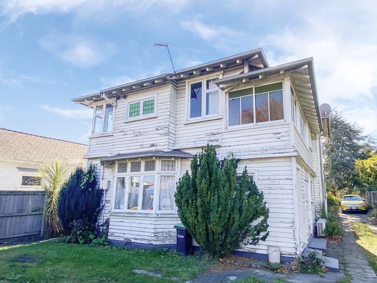2/171 Bealey Avenue_0