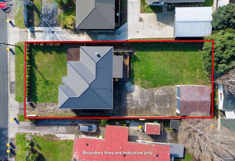 90 Cobham Crescent Kelston_16