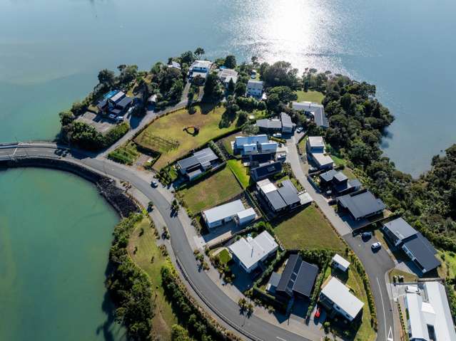 9 Rangitahi Road Raglan_1