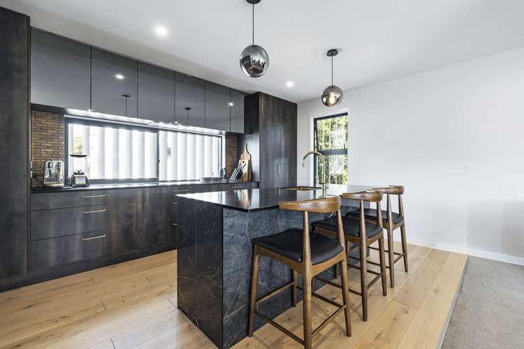 5/11A Baring Terrace Strandon_6