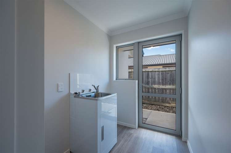 6 Lassen Place Stoke_16