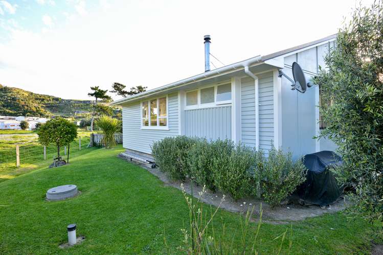 15b Ratau Street Mahia_11