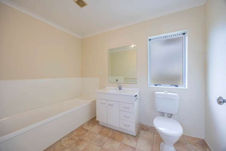 79 Tilberg Street Favona_15