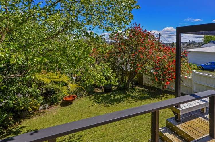 2/1 Varlene Terrace Forrest Hill_15