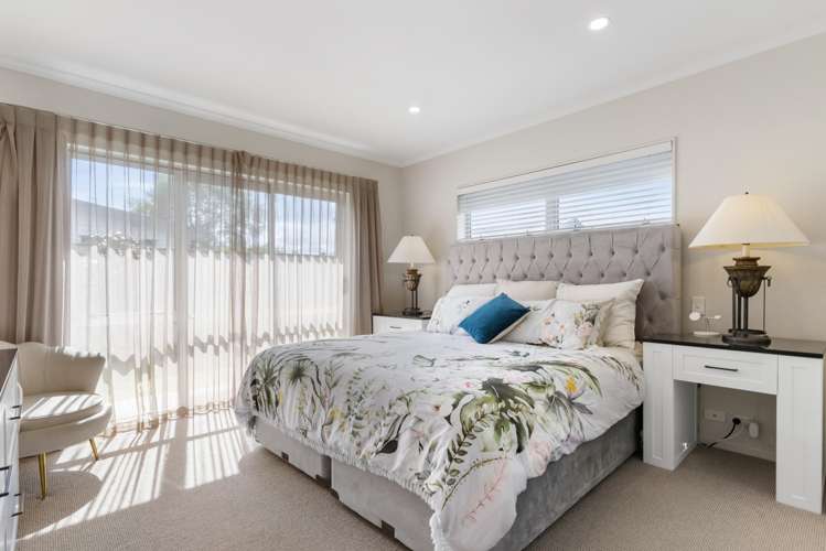 7 Andalusian Way Karaka_17