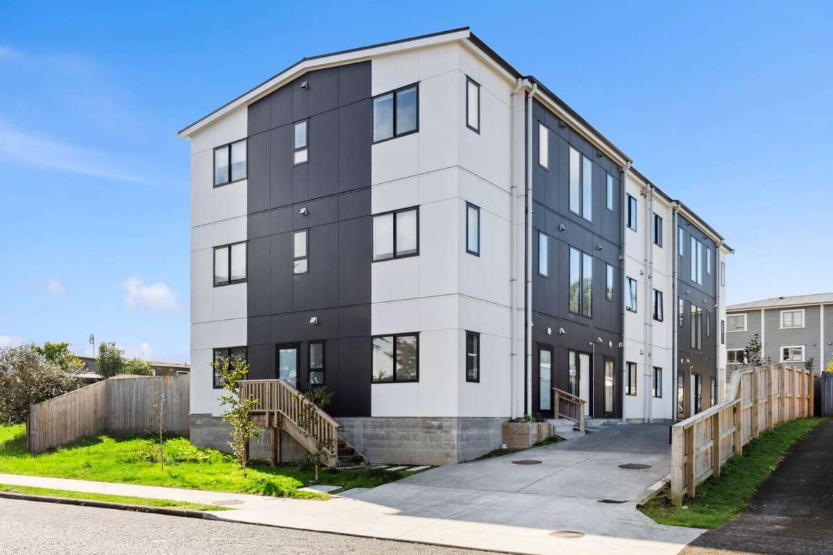102/4 Richards Avenue_0