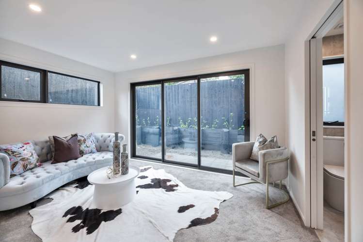 8/16 Williamson Avenue Belmont_11