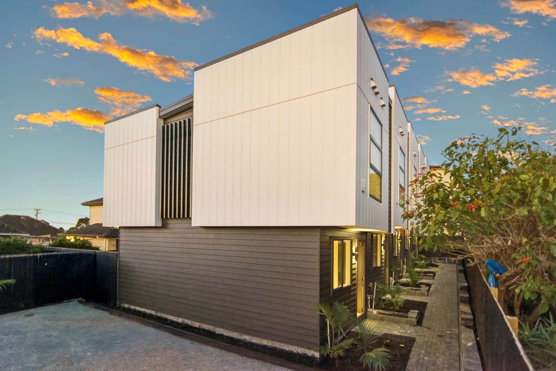 34 Holland Avenue Pt England_0