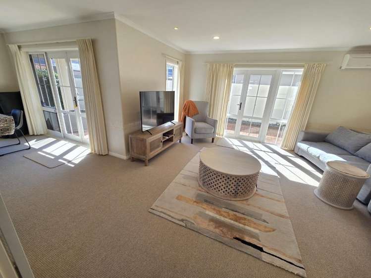 21 Fifth Avenue 1047_7