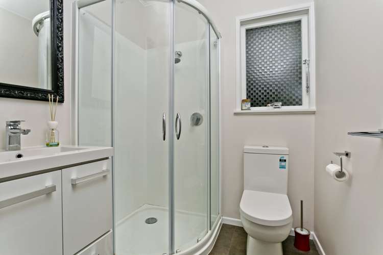 32 Fairclough Road Beach Haven_12