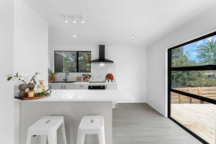 1/53 Redcrest Avenue Red Hill_1