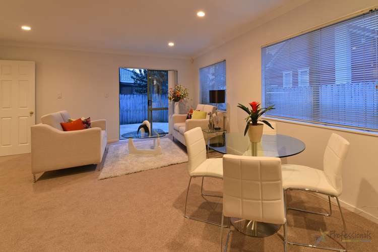 1/4 Oxford Road Manurewa_5