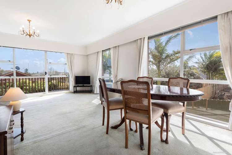 2/107 Olsen Avenue Hillsborough_1