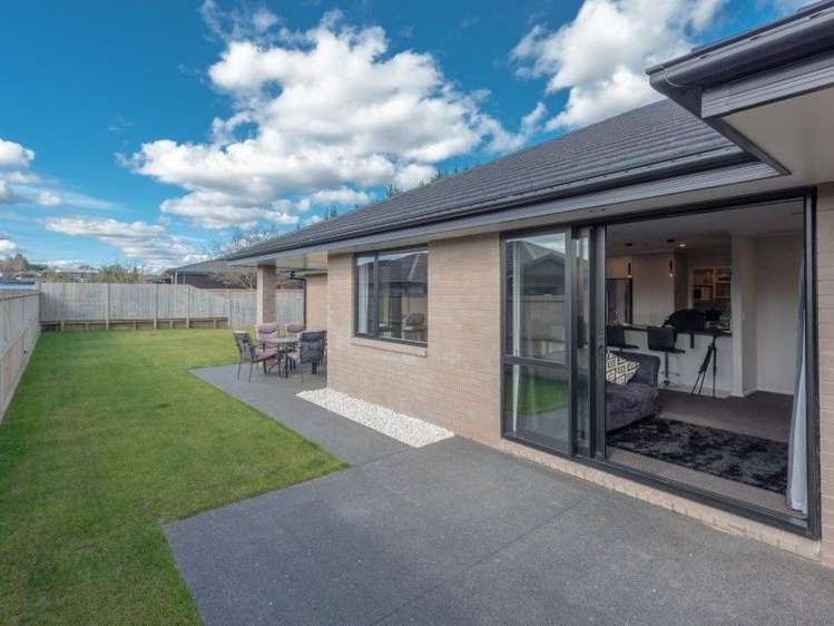 27 Carlingford Rise Dinsdale_14