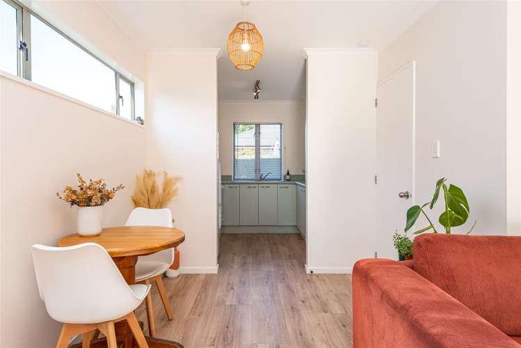 5/15 Walpole Street Waltham_6