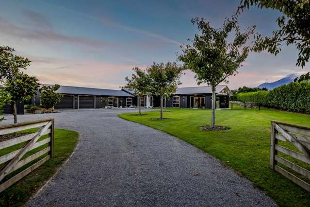 RIVERSIDE SANCTUARY - LIFESTYLE AT ITS BEST