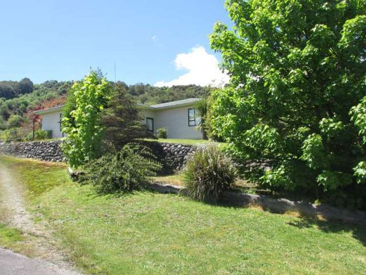 10 Herald Street Reefton_10