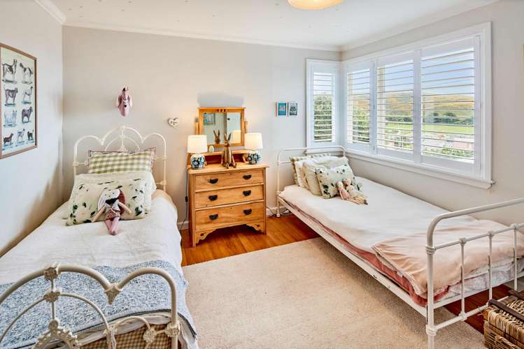 9 Mana View Road Paremata_10