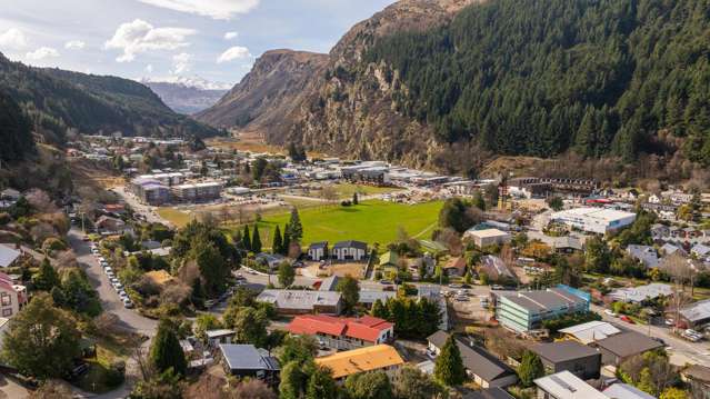 8a Huff Street Queenstown_4