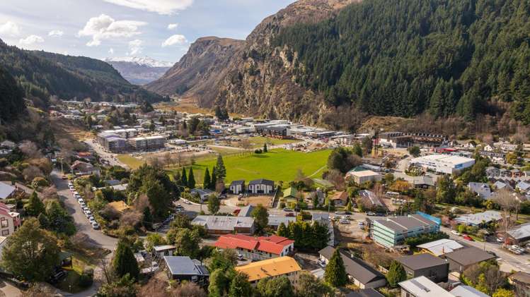 8a Huff Street Queenstown_4