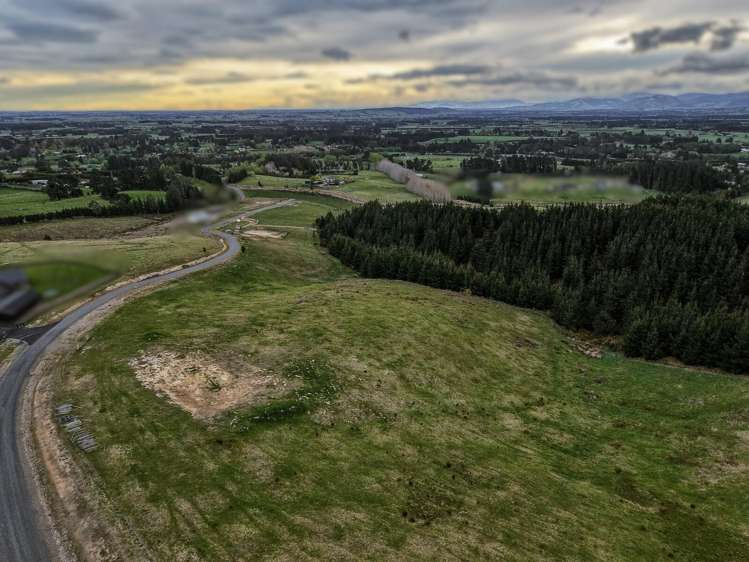 17 Mission Downs Lane Loburn_13