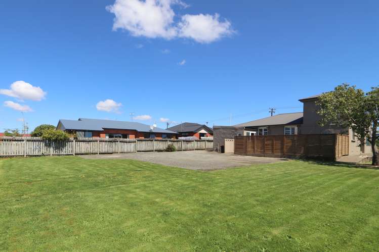 327 North Road Waikiwi_31