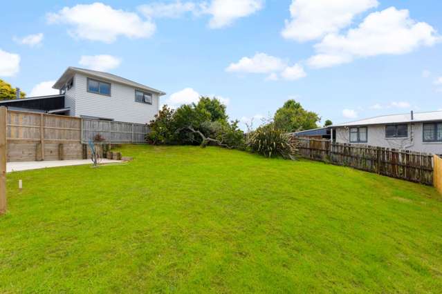 62B McLeod Road Te Atatu South_1