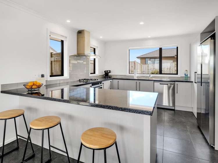 36 Varsity Heights Fitzherbert_15