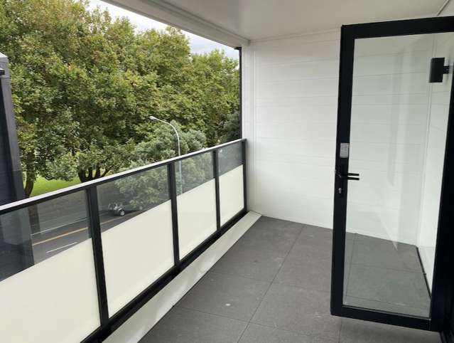 18/8 Dock Street Auckland Central_4