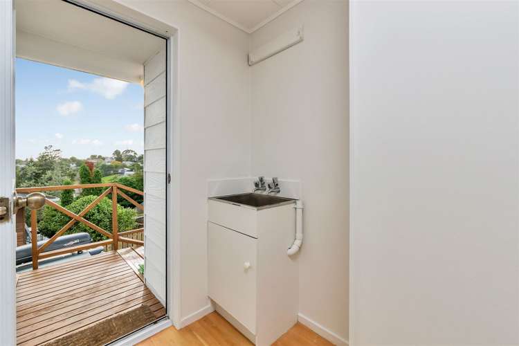 1/221 Glengarry Road Glen Eden_9