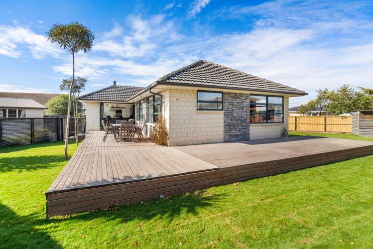 13 Ontario Place Wainoni_14