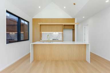 7 & 9 Waitai Crescent_3