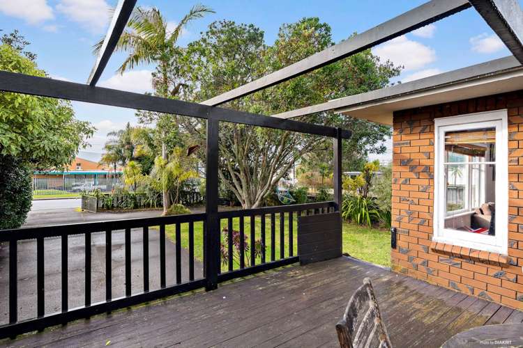 704b Te Atatu Road Te Atatu Peninsula_1