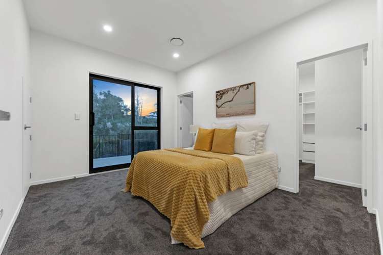 27 Tannaghmore Drive Flat Bush_10