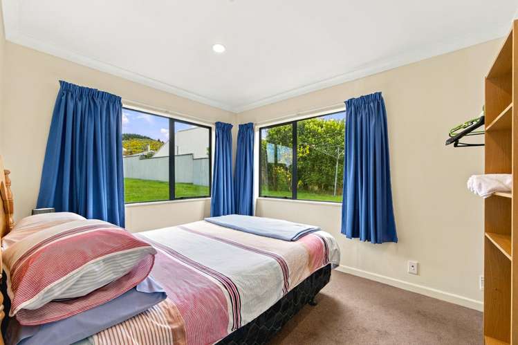 5 Rowena Crescent Motuoapa_21