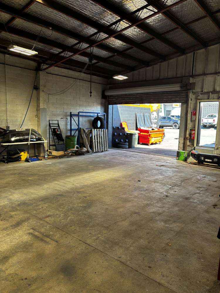 64 View Road Mangakakahi_2