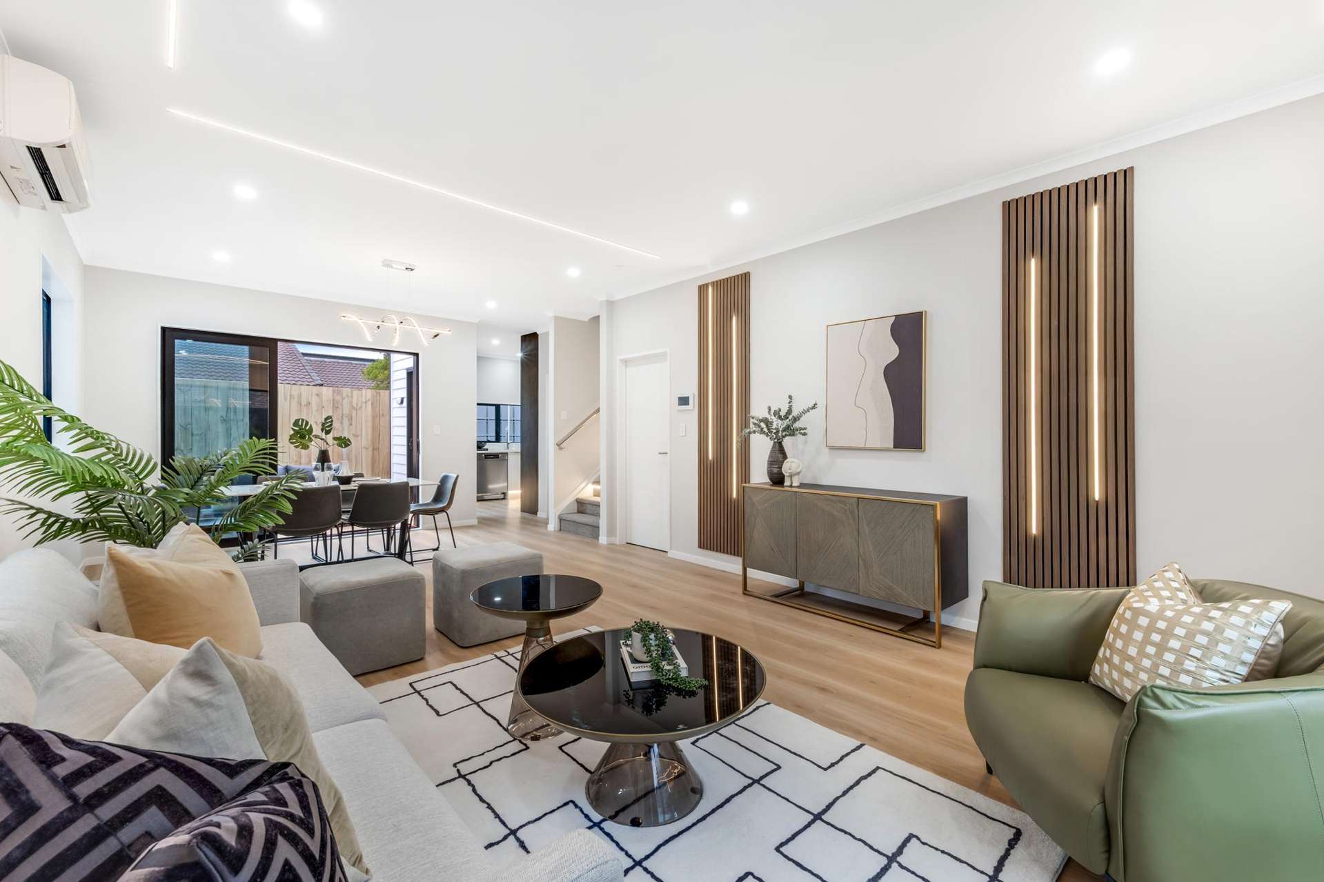 Lots 1-4/23 Bradbury Road Botany Downs_0