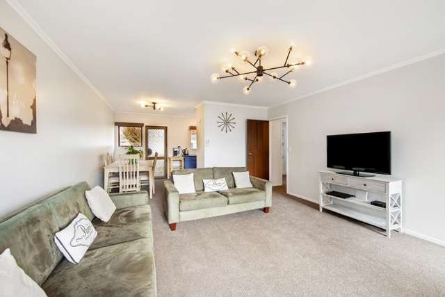 2/20 John Davis Road Mount Roskill_3