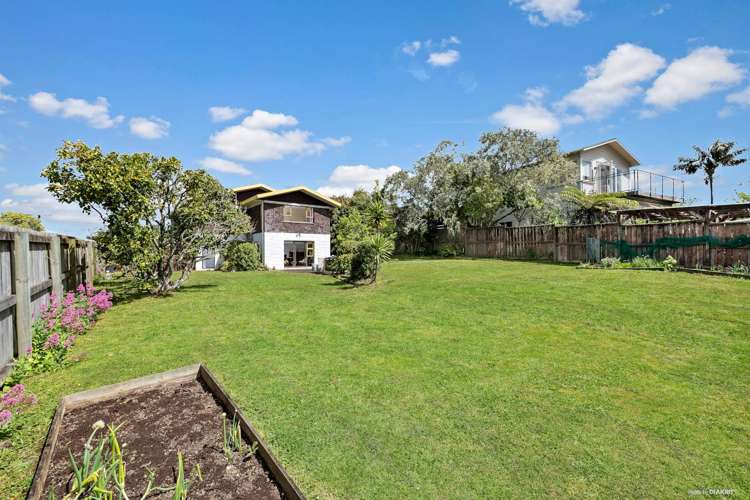 12 Royal Road Massey_5