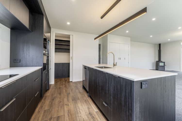 61 Meadowstone Street Gleniti_6