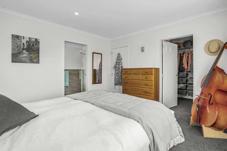 19 Latimer Way Petone_10